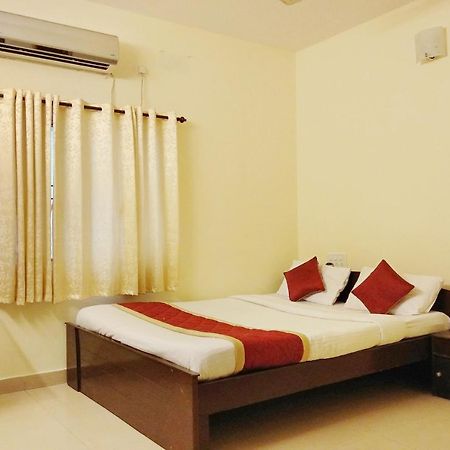 Super Oyo Capital O Premium Hotel Victoria Heights Near Sri Someshwara Swami Temple Бангалор Экстерьер фото