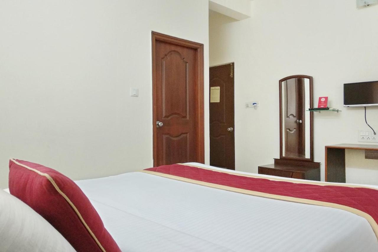Super Oyo Capital O Premium Hotel Victoria Heights Near Sri Someshwara Swami Temple Бангалор Экстерьер фото