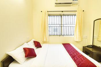 Super Oyo Capital O Premium Hotel Victoria Heights Near Sri Someshwara Swami Temple Бангалор Экстерьер фото