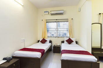 Super Oyo Capital O Premium Hotel Victoria Heights Near Sri Someshwara Swami Temple Бангалор Экстерьер фото